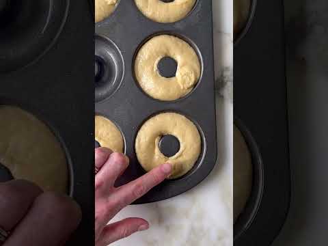 baked cinnamon sugar donuts to welcome fall #bakeddonuts #cinnamonsugar #falldesserts #donuts