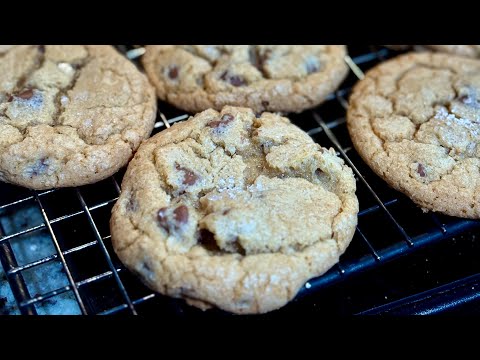 Brown Butter Chocolate Chip Cookies (with flaky sea salt!)