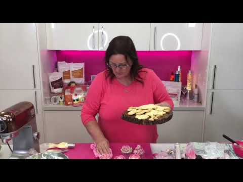 Carol and Karen – Shortbread biscuits with Whipping it up – 18/06/20
