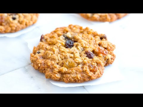 Chewy Oatmeal Raisin Cookies Recipe