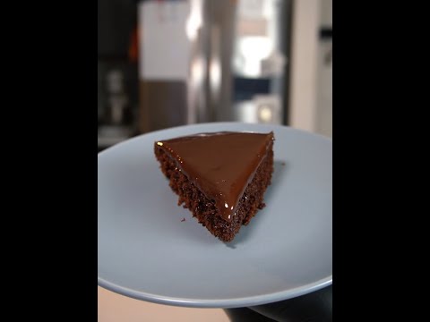 Chocolate Cake made in a PAN! (No oven)