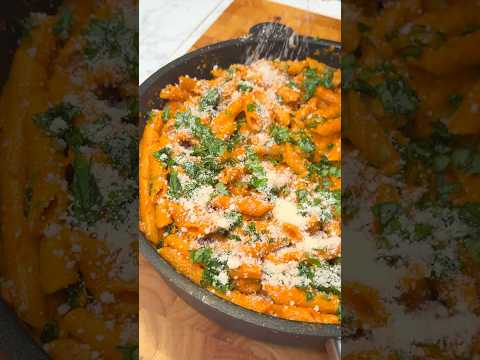 Creamy Spinach Tomato Pasta – One Pot!