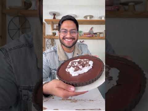 Eggless No-Bake Chocolate Tart | NO OVEN, Quick Chocolate Dessert Recipe #SHORTS