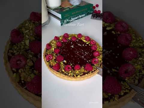 𝙍𝙖𝙨𝙥𝙗𝙚𝙧𝙧𝙮 𝘾𝙝𝙤𝙘𝙤𝙡𝙖𝙩𝙚 𝙏𝙖𝙧𝙩 🍫 #tart #chocolate #chocolatetart #dessert #baking