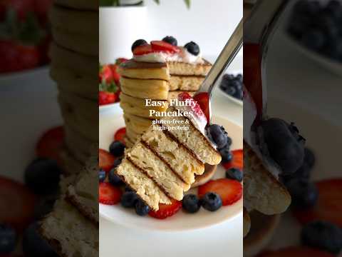 Healthy Breakfast Idea: Fluffy Pancakes (high-protein & gluten-free)🤩 #healthybreakfast #glutenfree