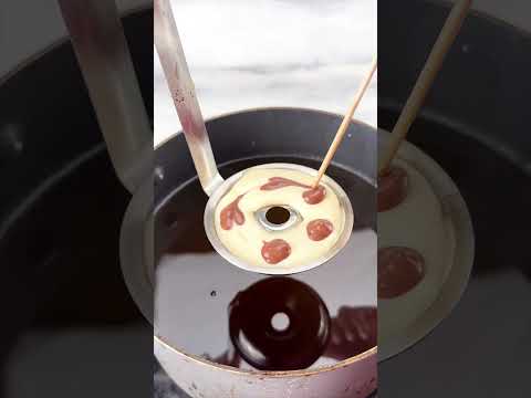 How to make donuts for Valentine’s day #diy #donut #foodblogger #hearts #valentinesday #valentine