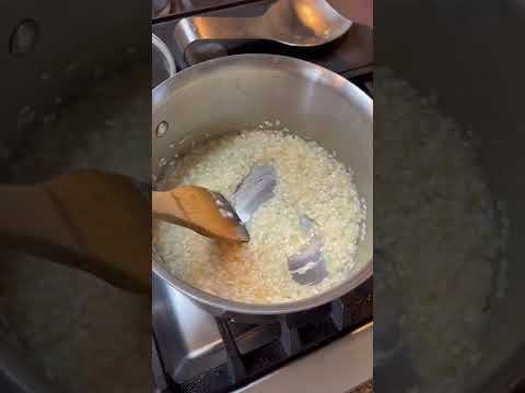 How to make risotto #risotto #parmesanrisotto #italianfood