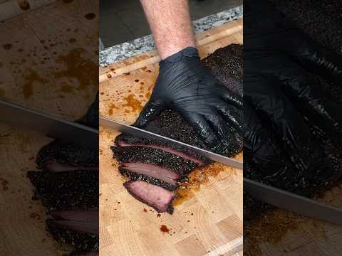 How to smoke a Costco Brisket on a Traeger 💨 #smoked #bbqfood #smokedmeat #texasbbq #bbqrecipes