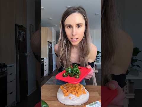 Jalapeño cheddar sourdough 🧀🌶️ homemade CULTURED butter and some overeasy eggs #breakfast