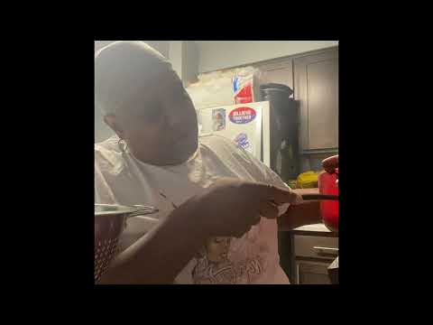 My quick Spaghetti dinner and my garlic cheese bread