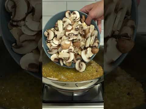 My Viral Creamy Garlic Mushroom Sauce… And Chicken