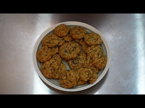 Old Fashioned Oatmeal Raisin Cookies