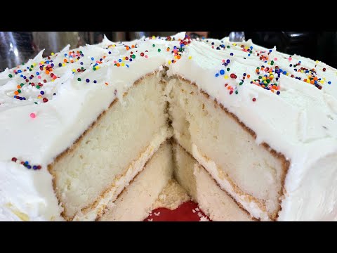 OLD SCHOOL LIGHT ,FLUFFY AND MOIST WEDDING CAKE(WHITE CAKE) FRIDAY NIGHT CAKE OF THE WEEK