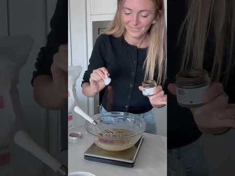 One Bowl Perfect Vegan Vanilla Cupcakes #vegancupcakes #veganbaking #veganrecipes