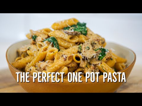 One Pot Creamy Garlic Mushroom Chicken Pasta