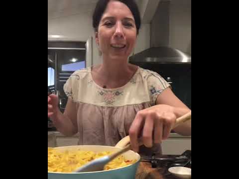 One-pot pasta with tomatoes, capers, olives & spinach + Easy tiramisu