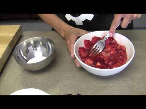 Recipe: Frozen Berry Yogurt