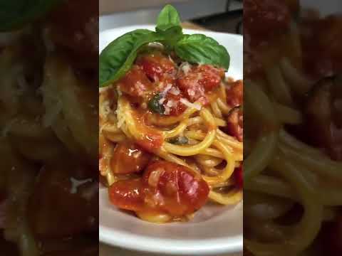 Spaghetti with cherry tomatoes 🍝 🔥 RECIPE BELOW 👇🏾