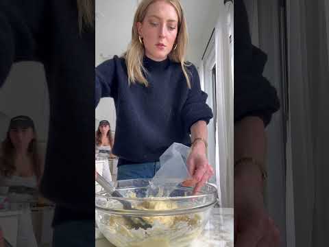 step-by-step recipe for baked cinnamon sugar donuts #bakeddonuts #fallrecipes #donutrecipe