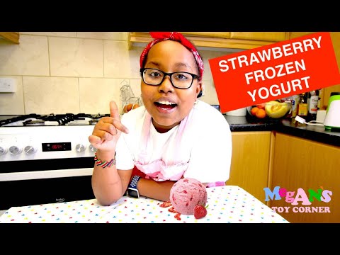 Strawberry Frozen Yogurt | Homemade