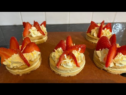 Strawberry Shortbread Crowns