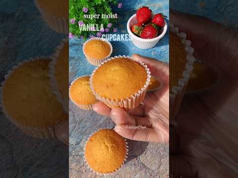 Super Moist Vanilla Cupcakes Recipe 👆💫😍 #shorts #ytshorts #youtubeshorts