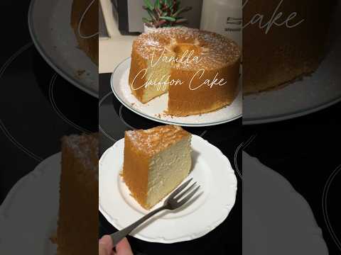 Super soft and fluffy #vanillachiffoncake 😋! #chiffoncake #chiffoncakerecipe
