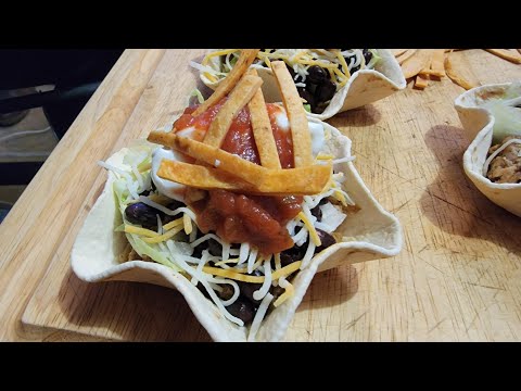 Taco salads #cookingwiththecubs #cooknchat