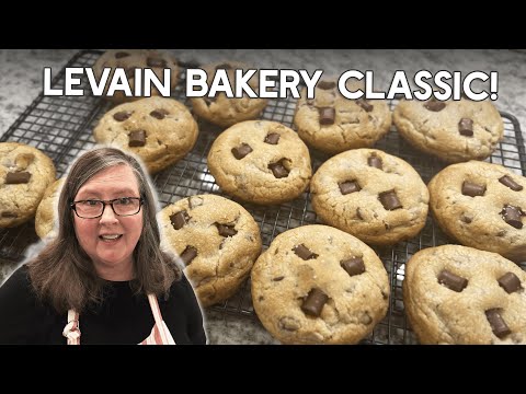 The BEST Chocolate Chip Cookie Recipe? – Recreating the Levain Bakery Cookie Classic