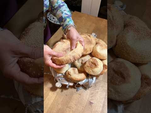 The best easiest sourdough pita bread recipe. #recipe in the comments #sourdough #bread #pita