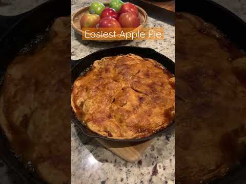 The easiest apple pie!🍎 Got the recipe from @southernliving  #easyrecipe #applepie #athome