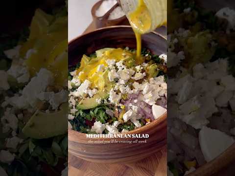The Mediterranean Salad You’ll Be Craving All Week 🙌🏼
