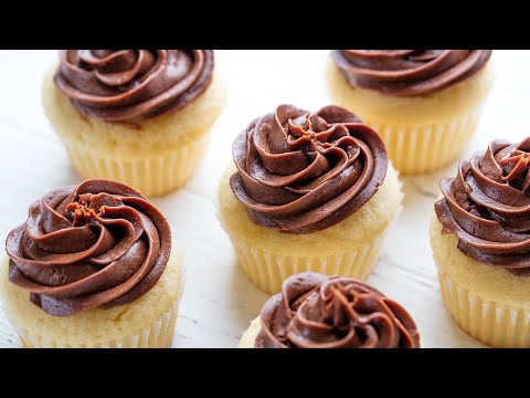 The Most Amazing Vanilla Cupcakes