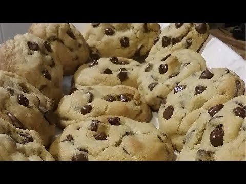 Thick Soft And Chewy Chocolate Chip Cookies
