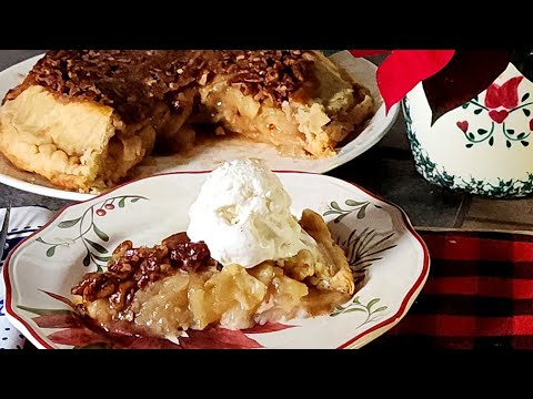 Upside Down Pecan Apple pie // Holiday Favorite ❤️