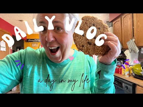 Vlog | What's Dee Cooking ? | Prepping Dips | Peanut butter Oatmeal Cookie for One | Chili#mealprep