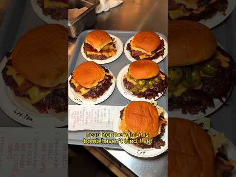Voted best cheeseburger in California by Yelp #foodblogger #foodie #losangeles #burger #shorts