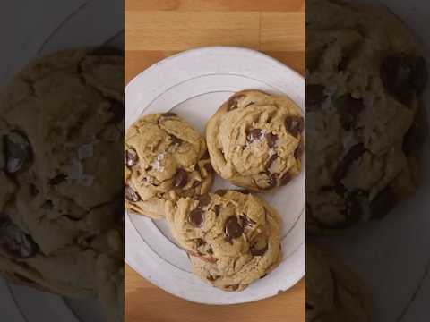 World’s Best Chocolate Chip Cookie Recipe 🍪 (watch full vid!)
